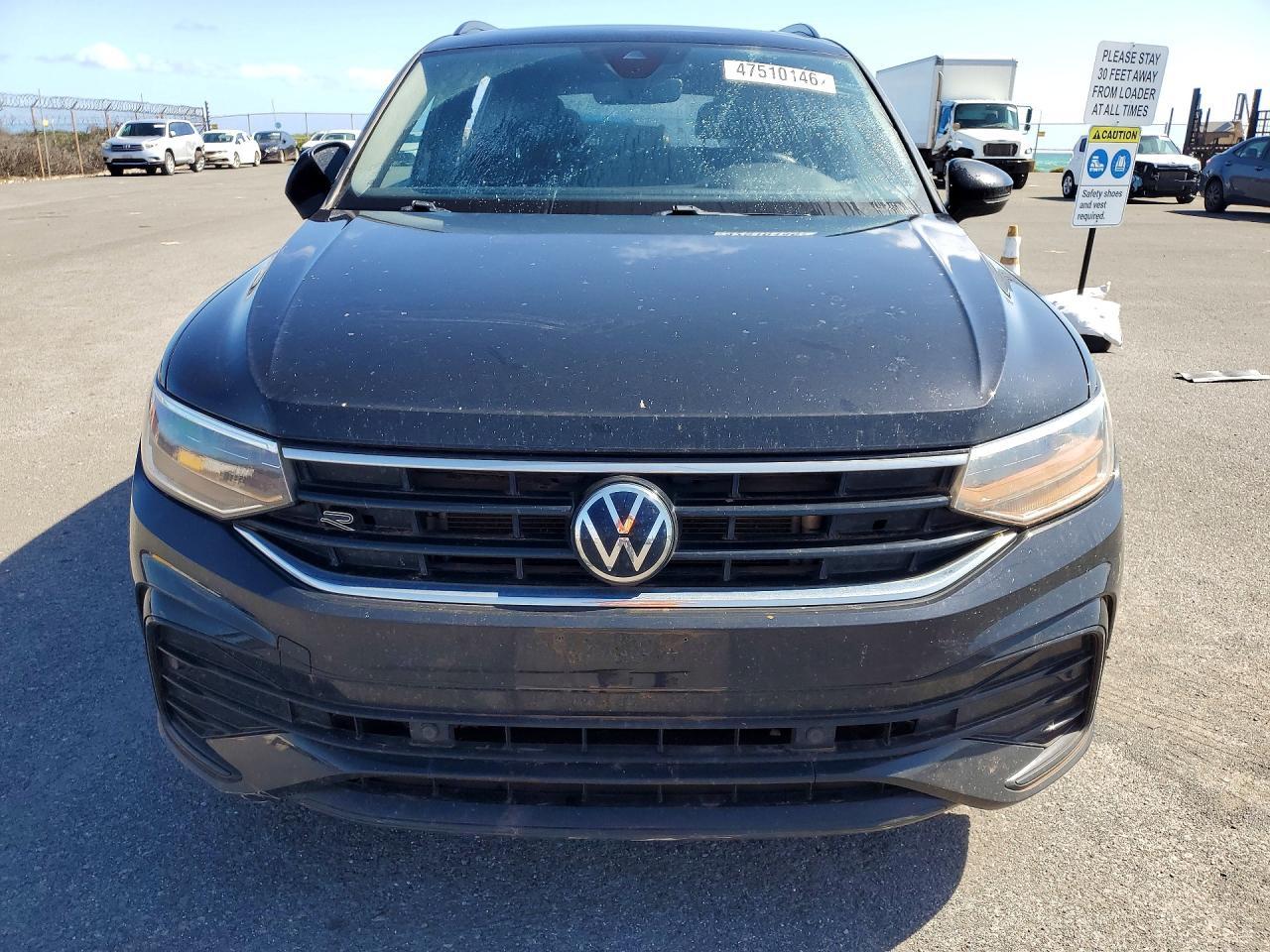 2022 Volkswagen Tiguan Se R-Line Black - Image 5