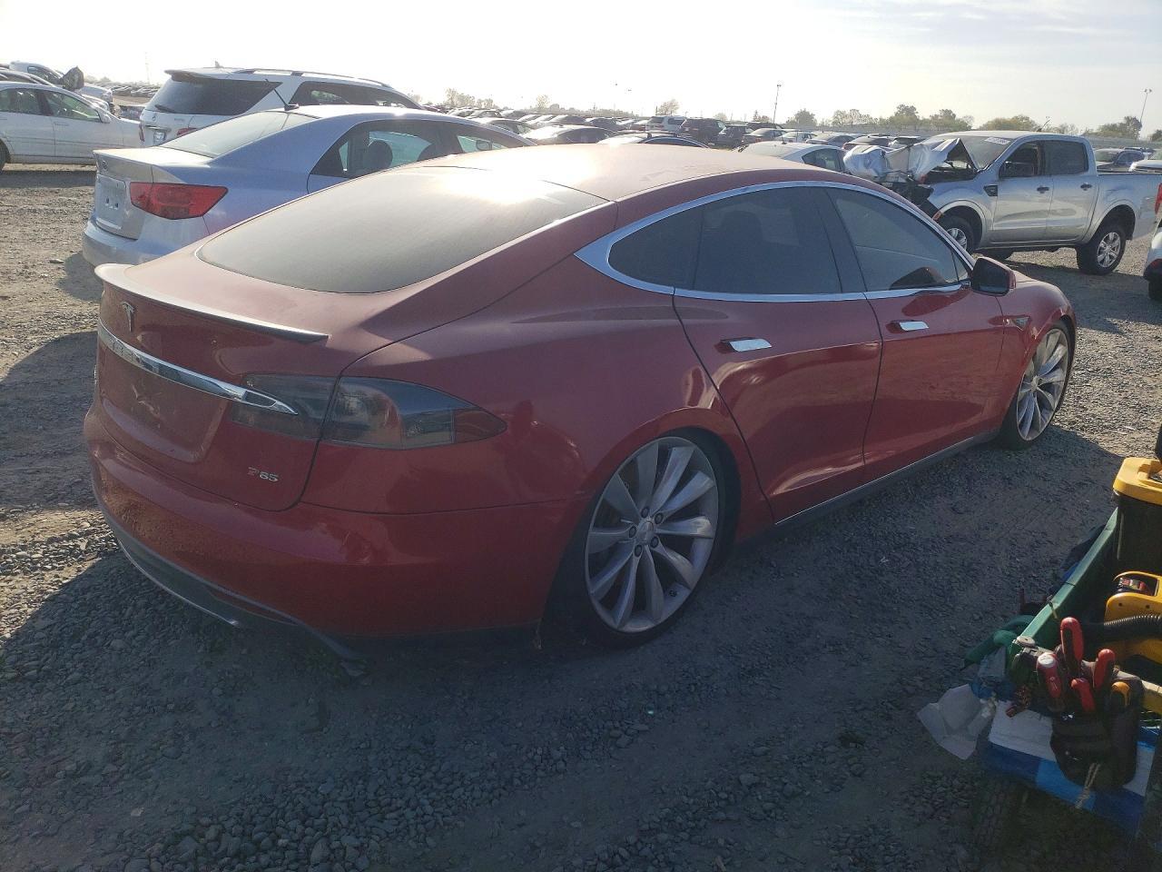 2013 Tesla Model S - Фото 3