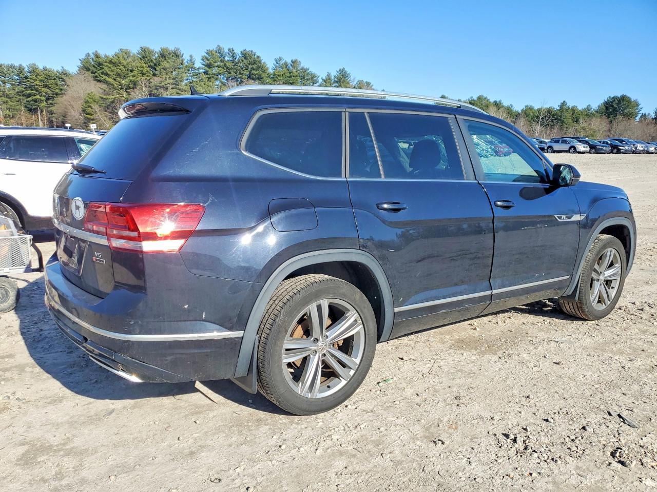 2018 Volkswagen Atlas Se - Image 3
