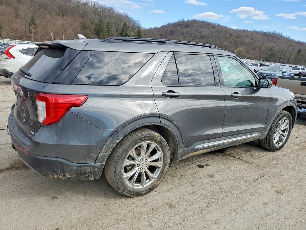2020 Ford Explorer Xlt - Фото 3