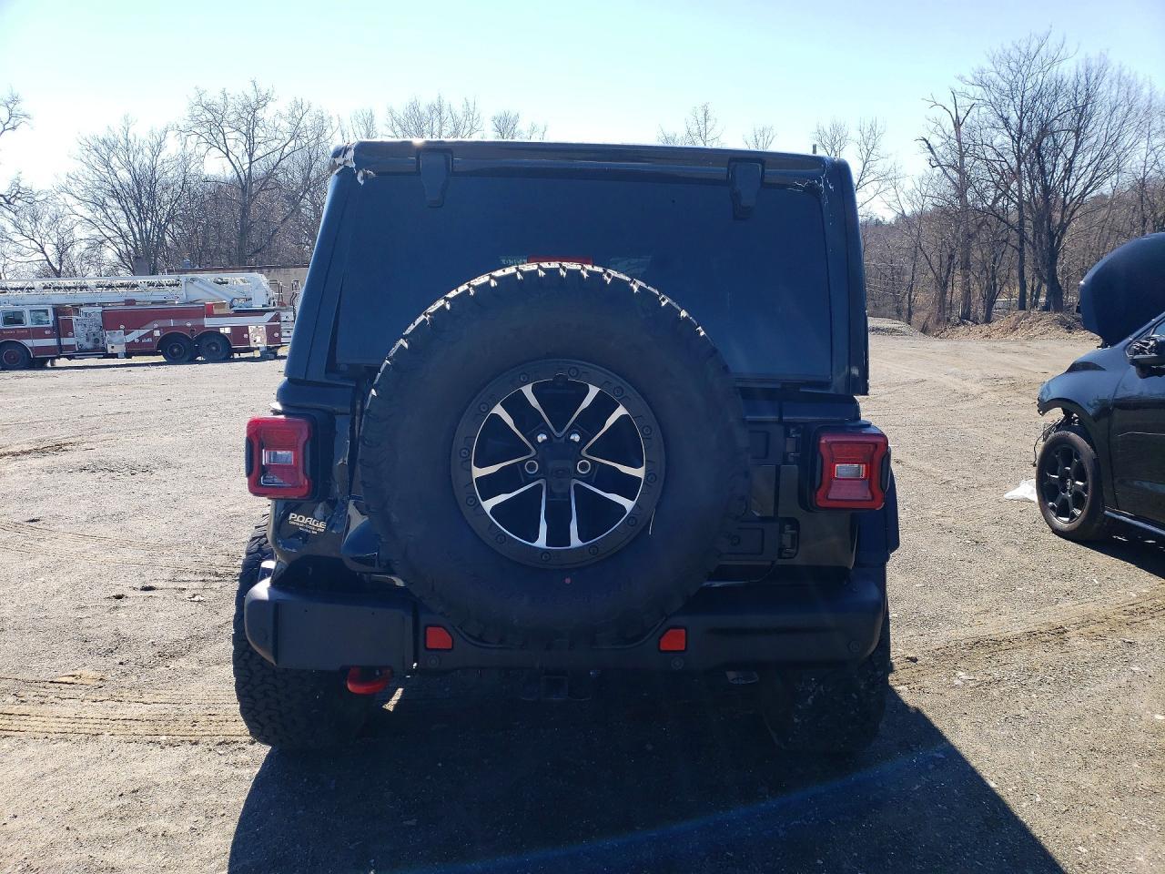 2025 Jeep Wrangler Rubicon - Фото 6