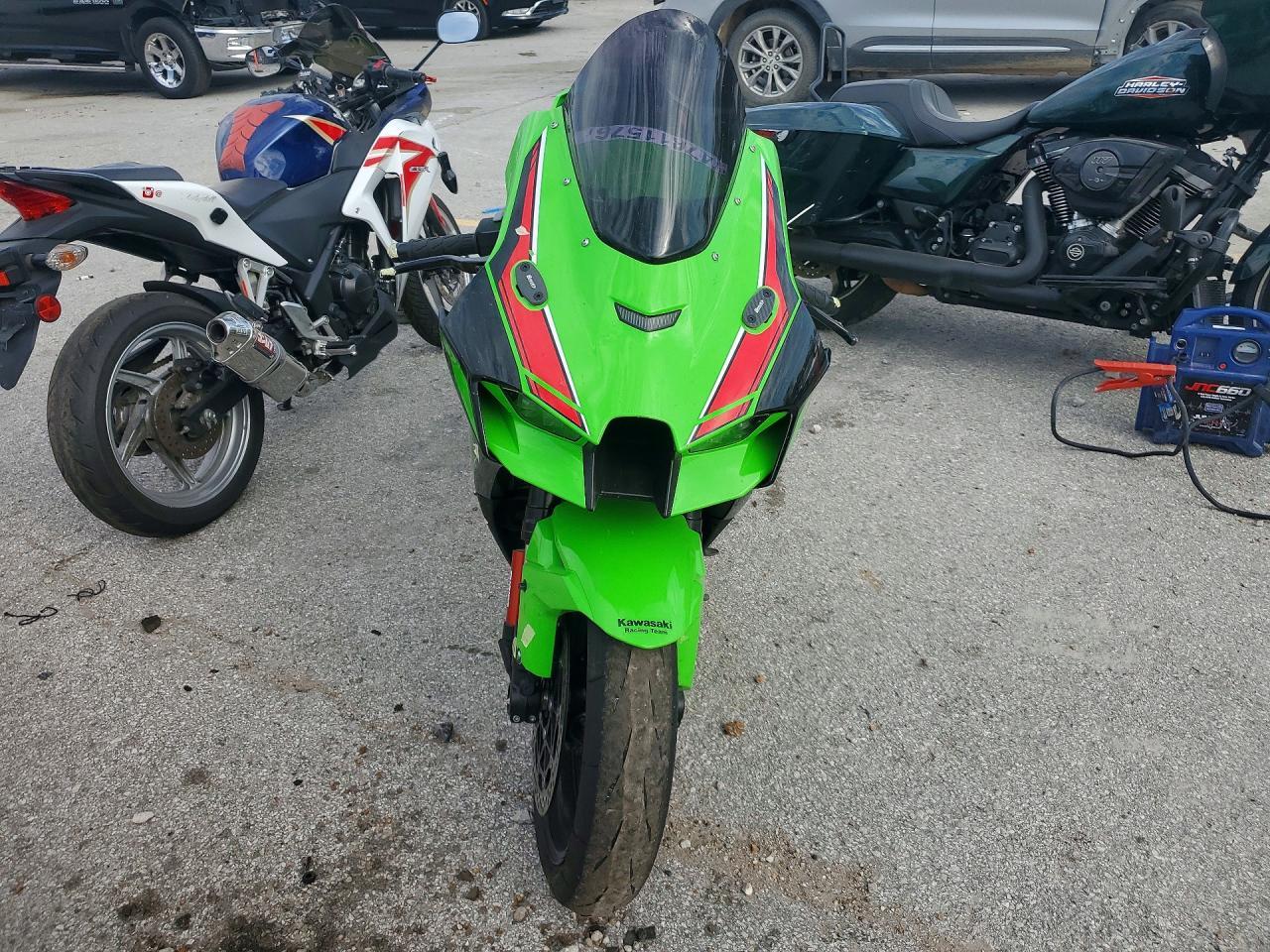 2024 Kawasaki Zx1002 L - Фото 2