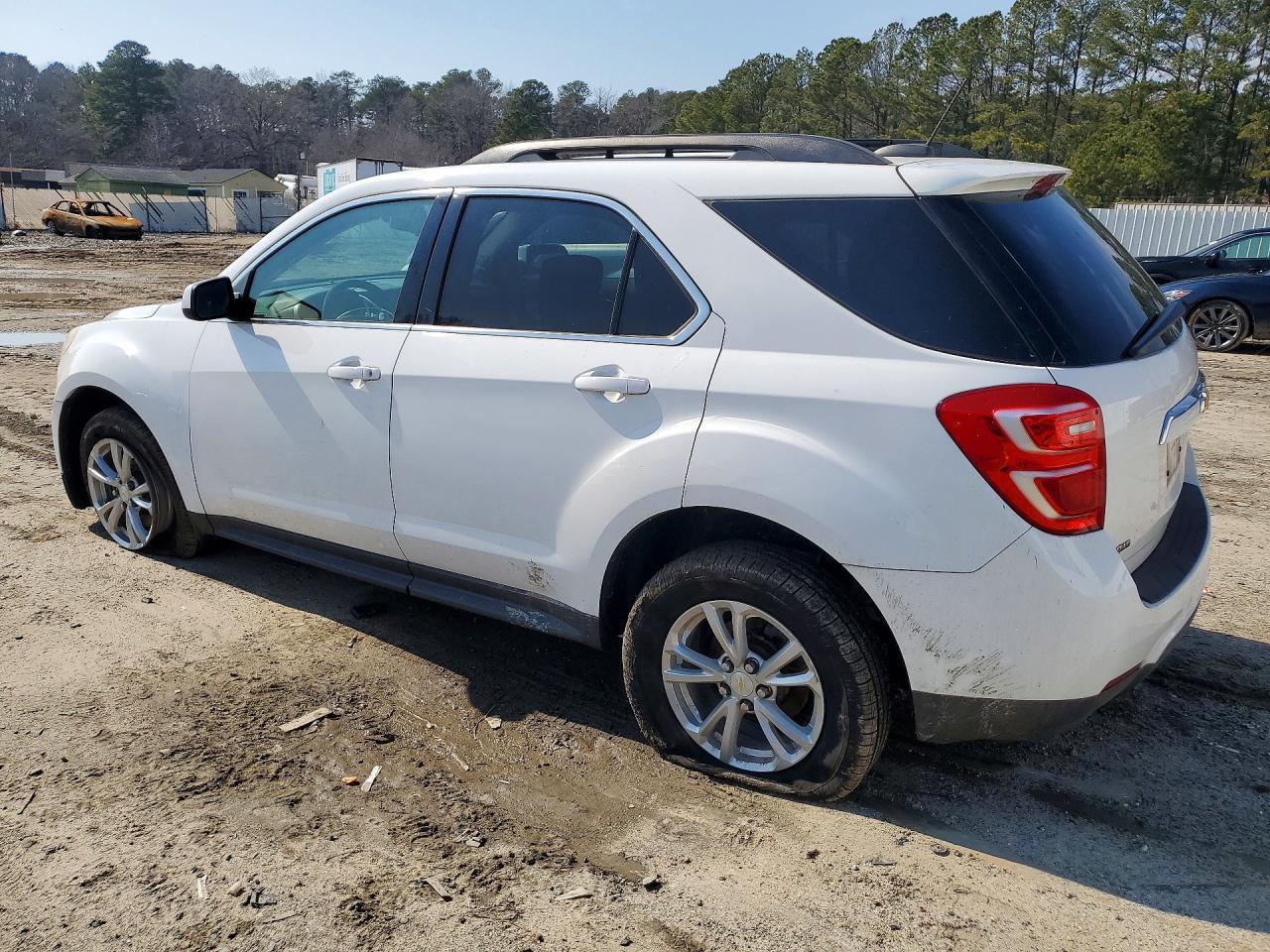 2016 Chevrolet Equinox Lt - Image 2