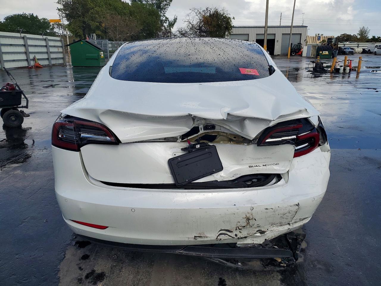 2021 Tesla Model 3 - Фото 6