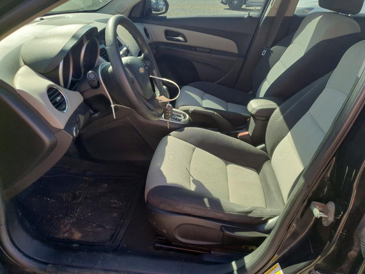 2015 Chevrolet Cruze Ls - Image 7