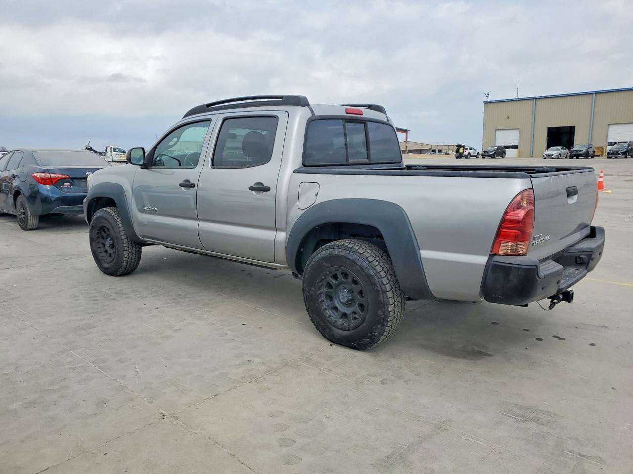 2014 Toyota Tacoma Base - Фото 2