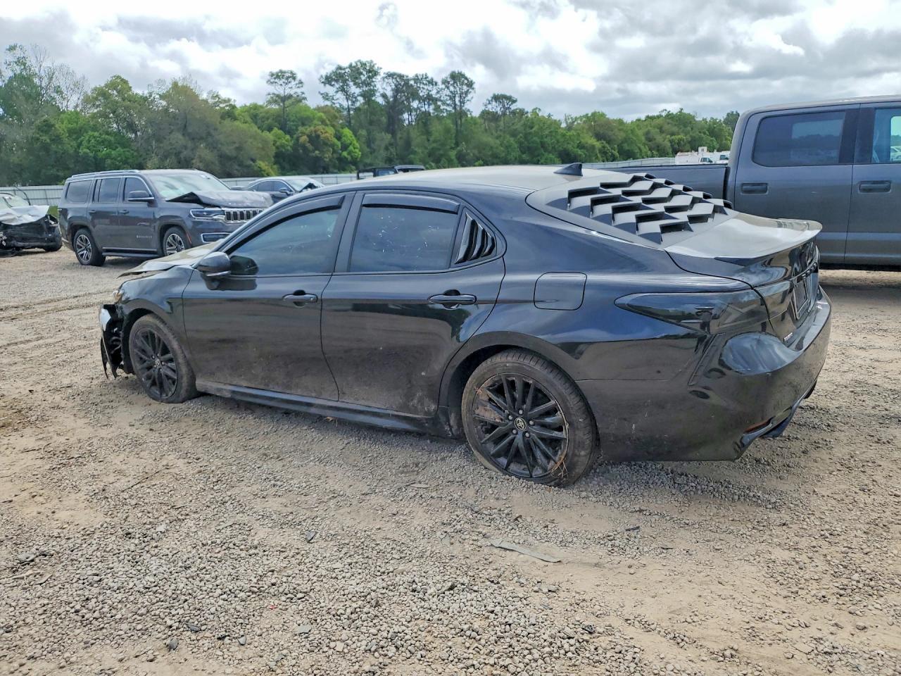 2023 Toyota Camry Se - Фото 2