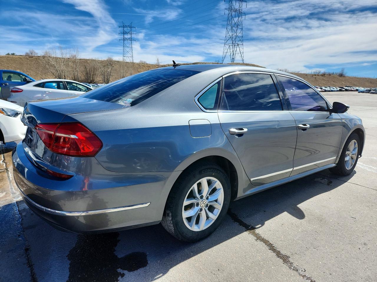 2016 Volkswagen Passat S - Фото 3
