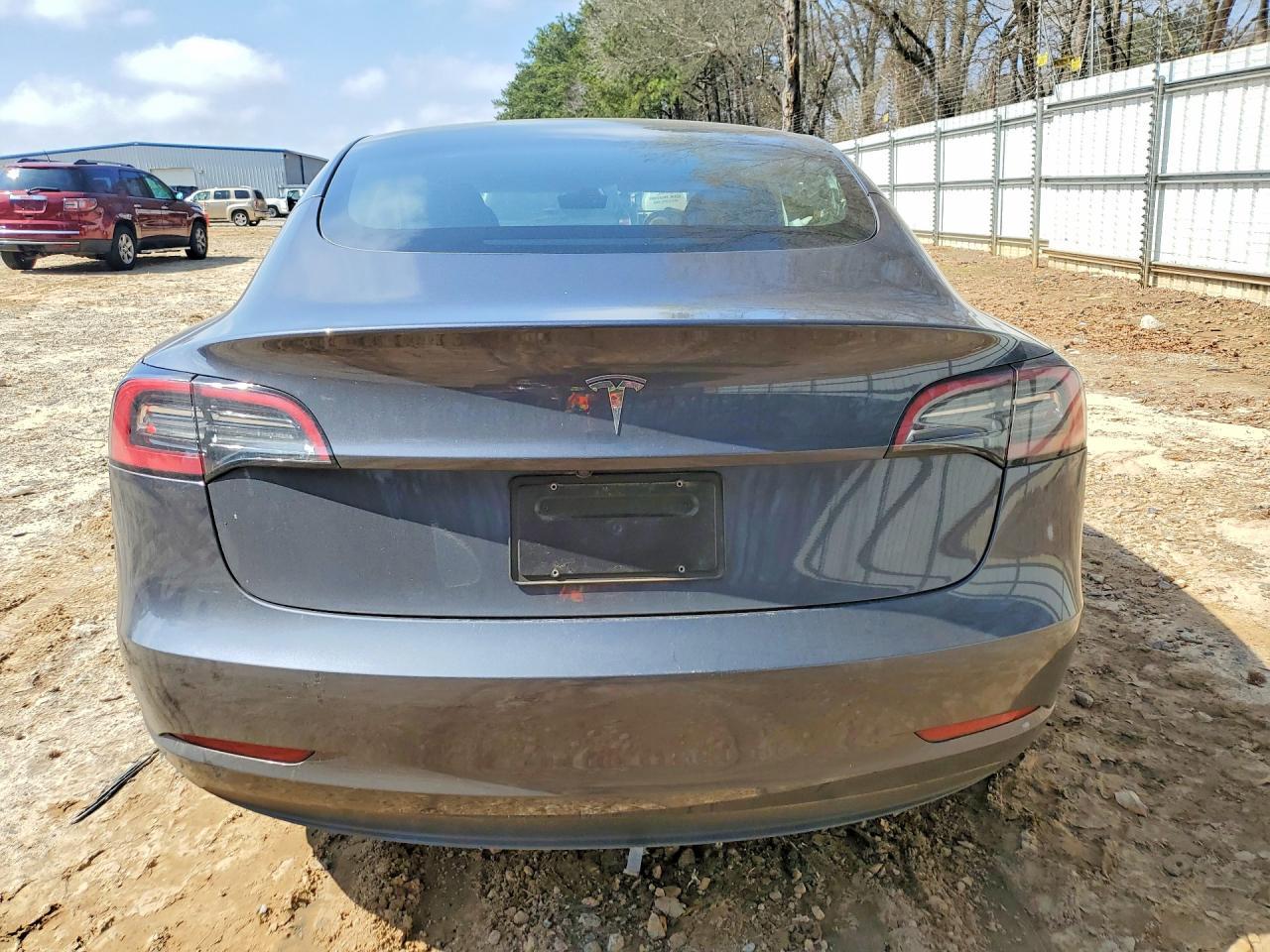 2023 Tesla Model 3 - Фото 6