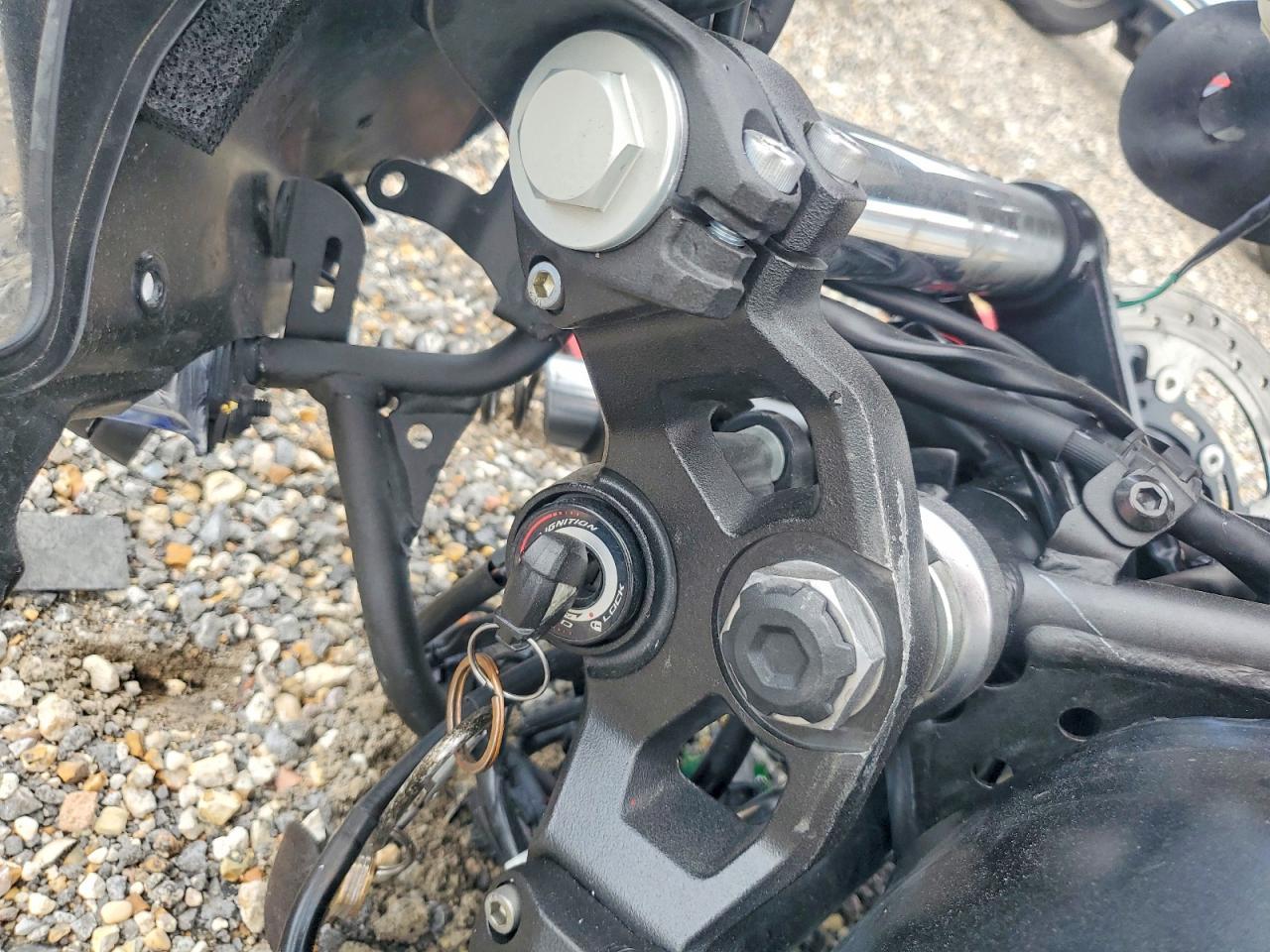 2025 Kawasaki Ex500 - Image 7