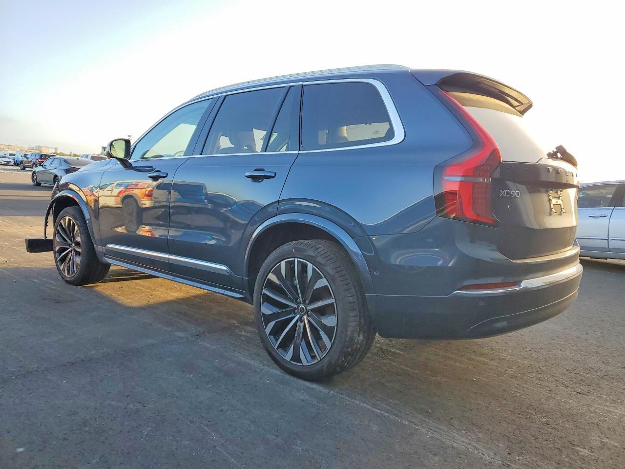 2026 Volvo Xc90 Ultra - Image 2