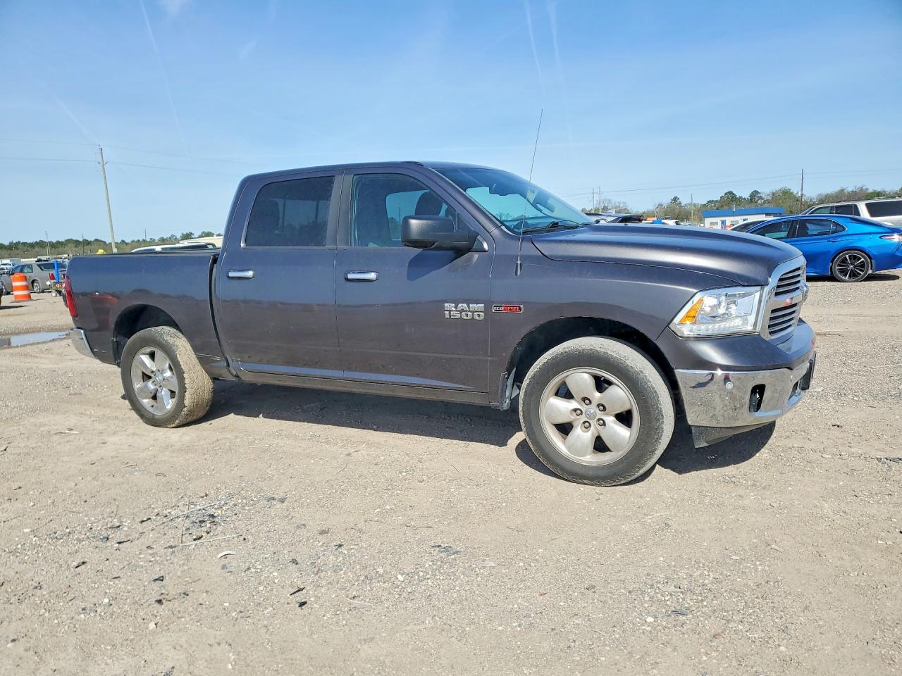 2015 Ram 1500 Slt - Image 4
