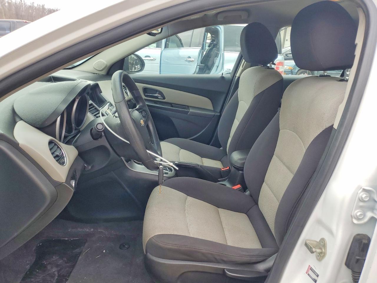 2013 Chevrolet Cruze Ls - Фото 7