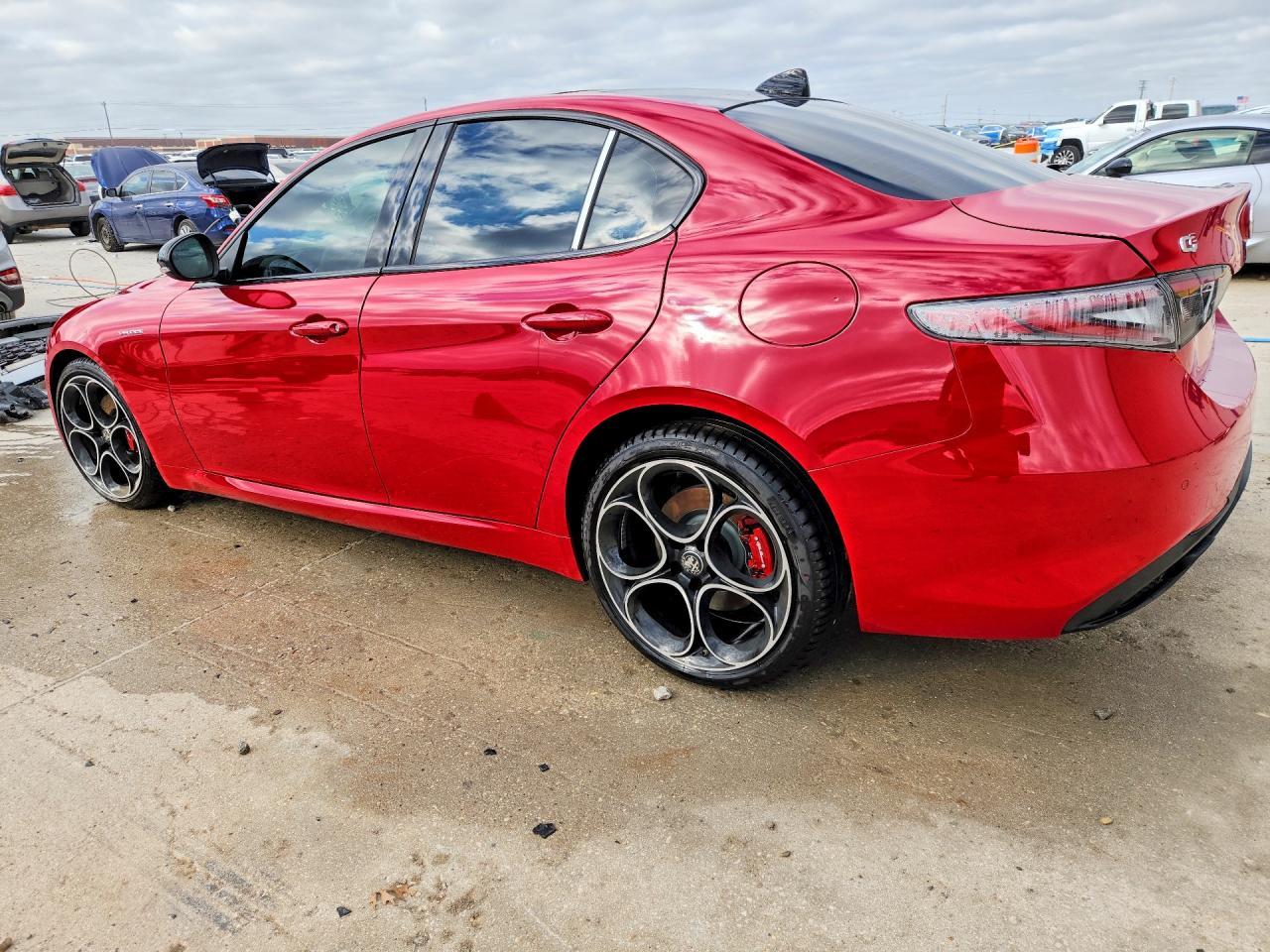 2025 Alfa Romeo Giulia Base - Фото 2