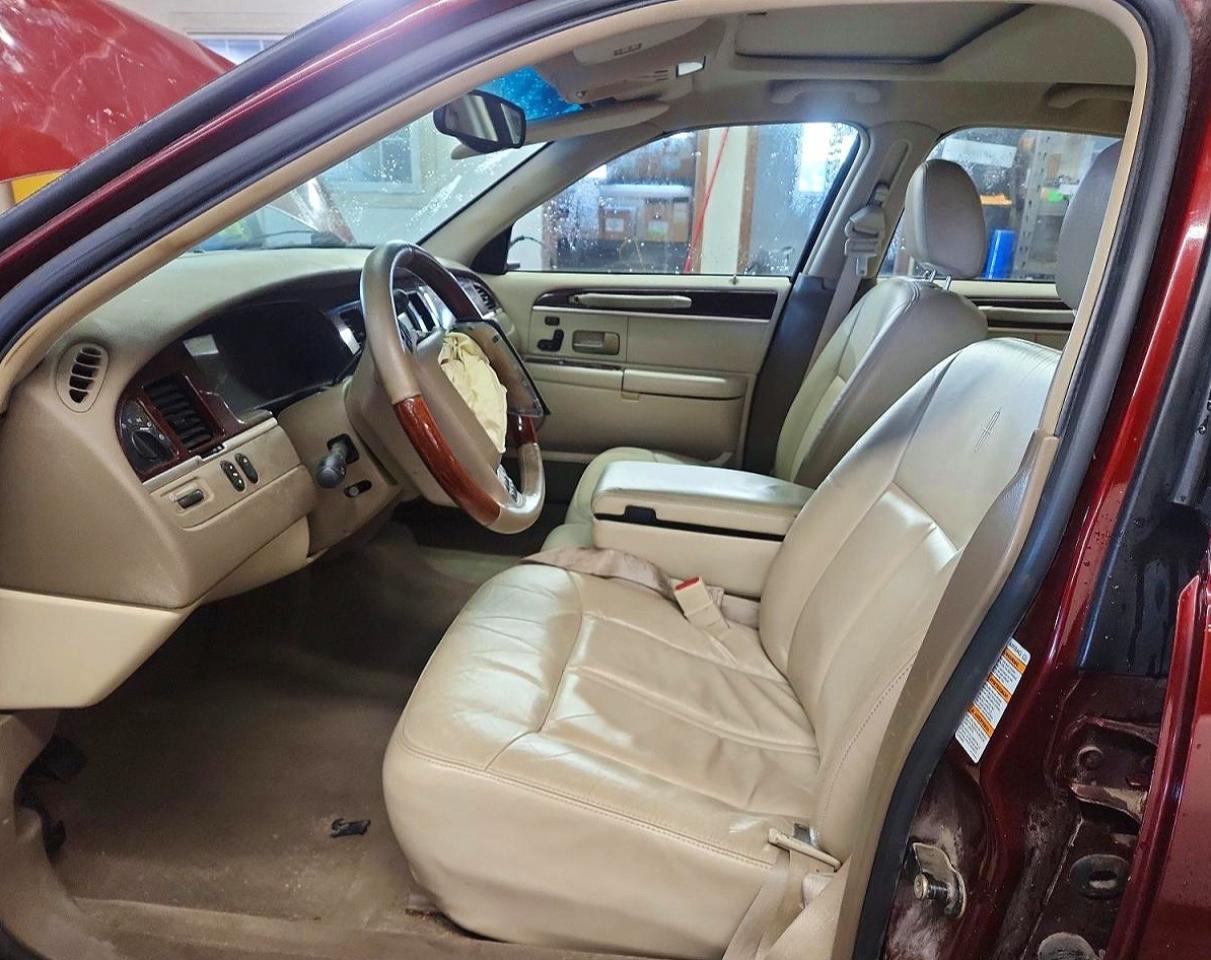 2004 Lincoln Town Car Ultimate - Фото 7