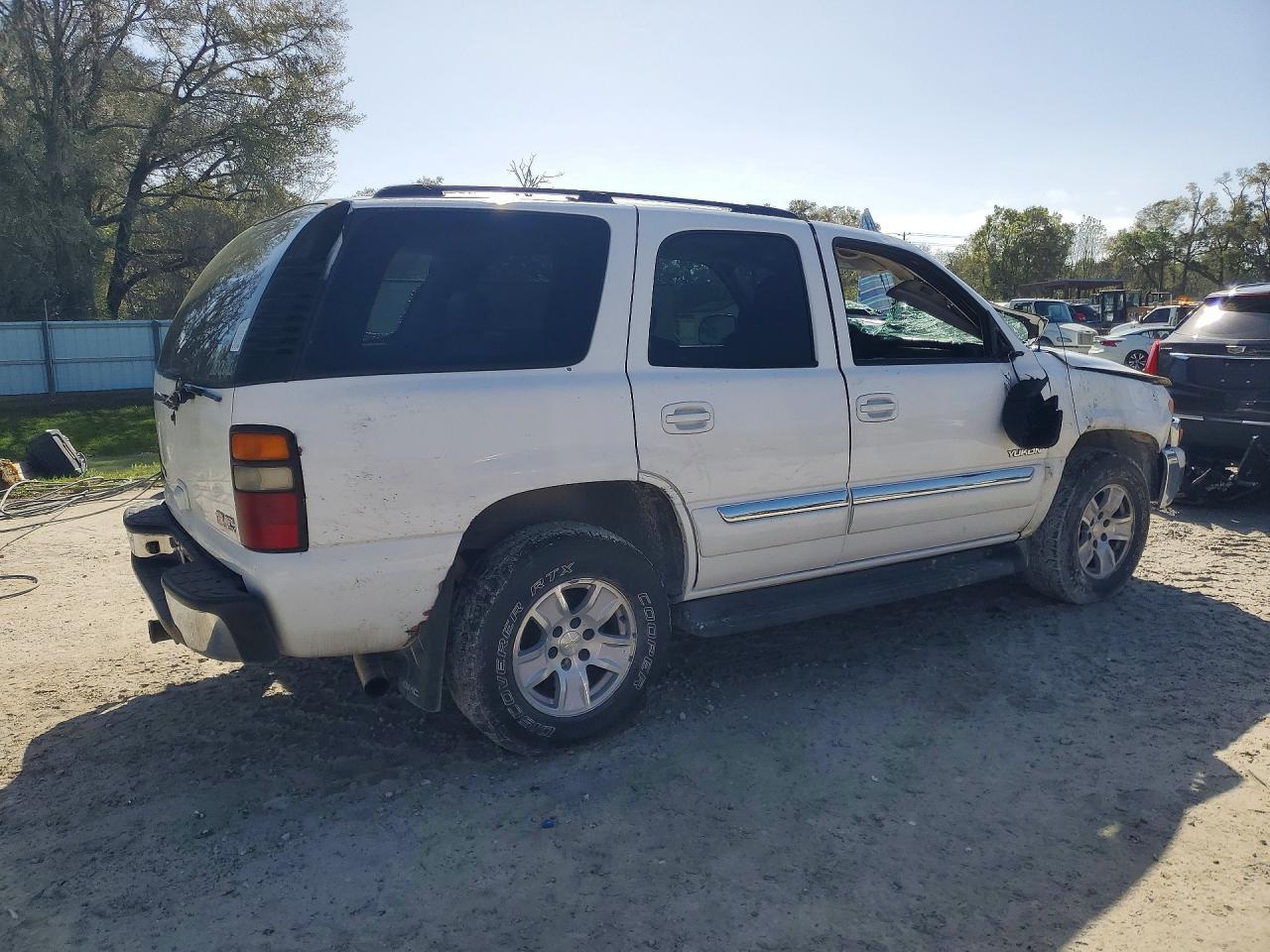 2005 GMC Yukon - Фото 3
