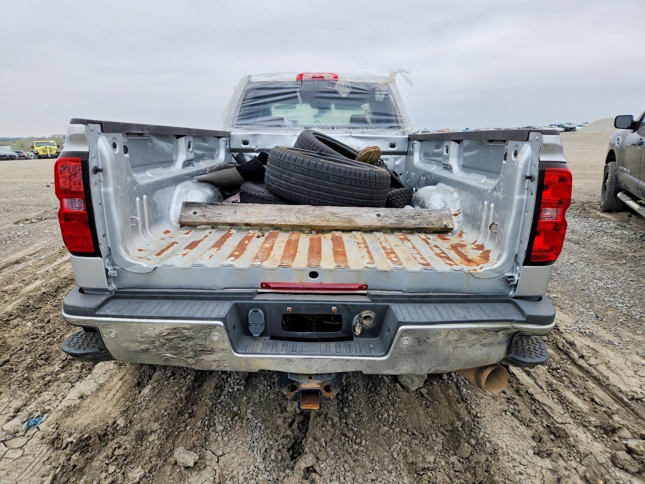 2019 Chevrolet Silverado K3500 Ltz - Image 6
