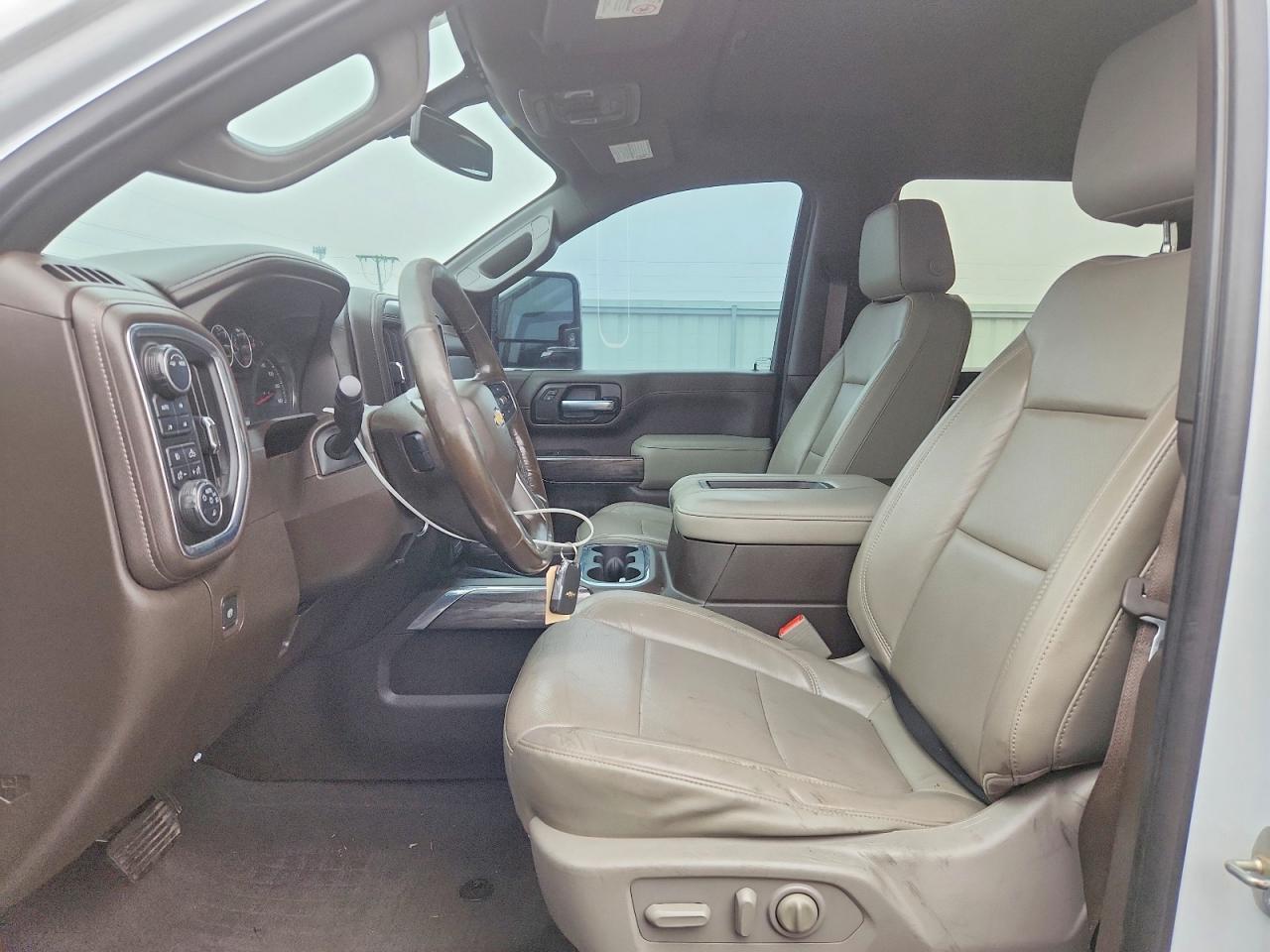 2020 Chevrolet Silverado - Фото 7