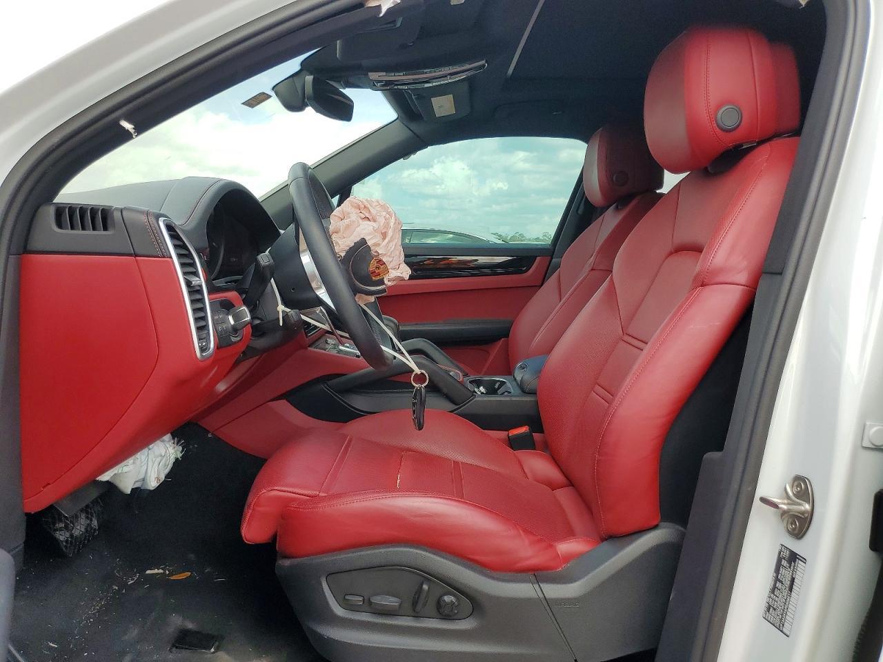 2023 Porsche Cayenne Base - Image 7