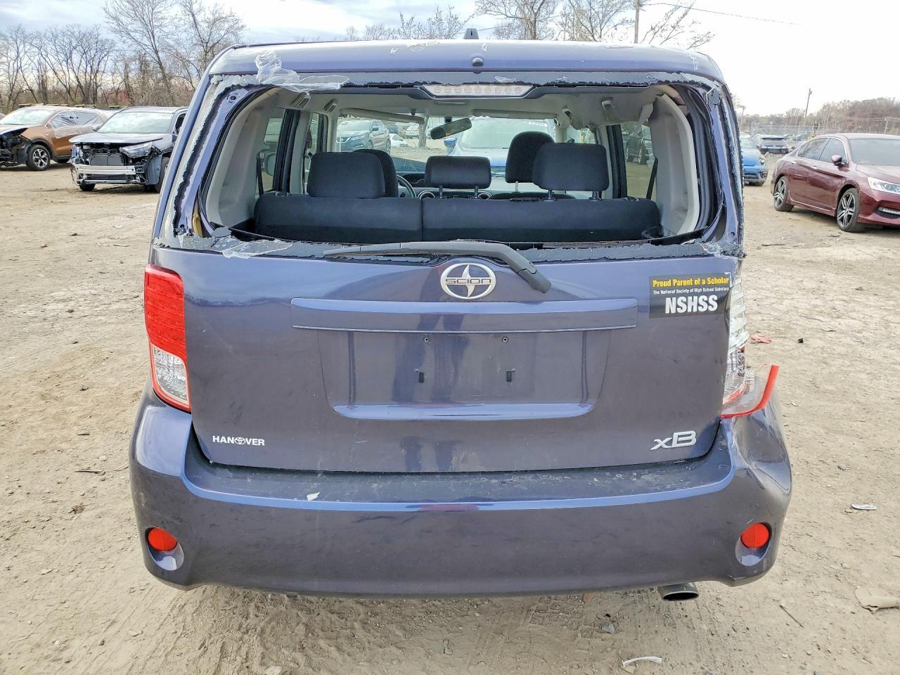 2012 Scion Xb Base - Фото 6