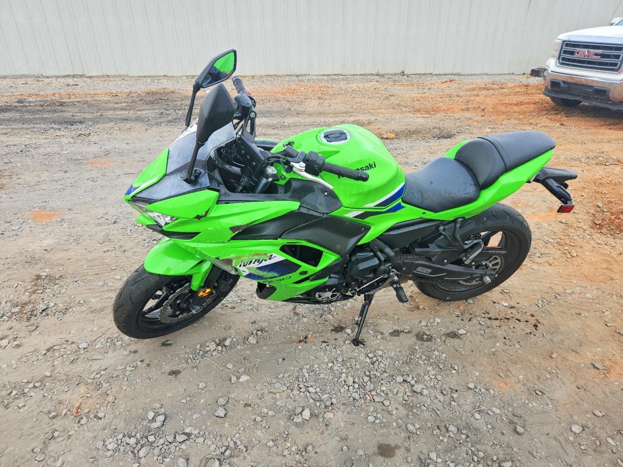 2026 Kawasaki Ex650 P - Image 3