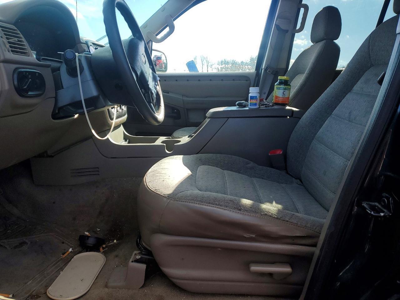 2003 Ford Explorer Xls - Image 7