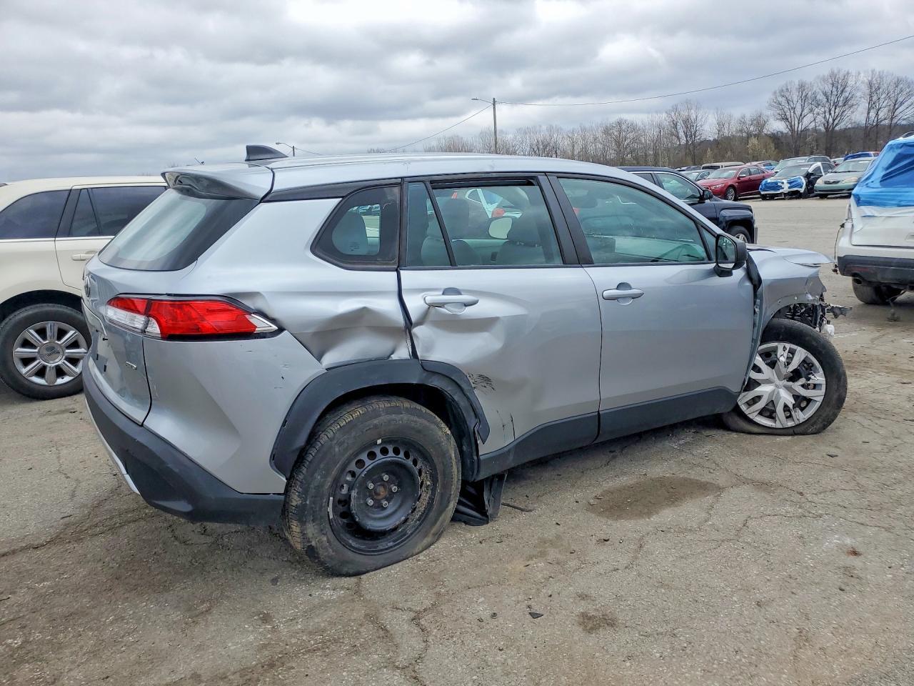 2022 Toyota Corolla Cross L - Фото 3