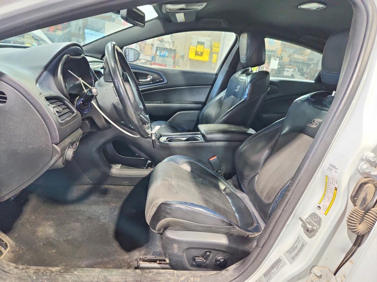 2015 Chrysler 200 S - Фото 7