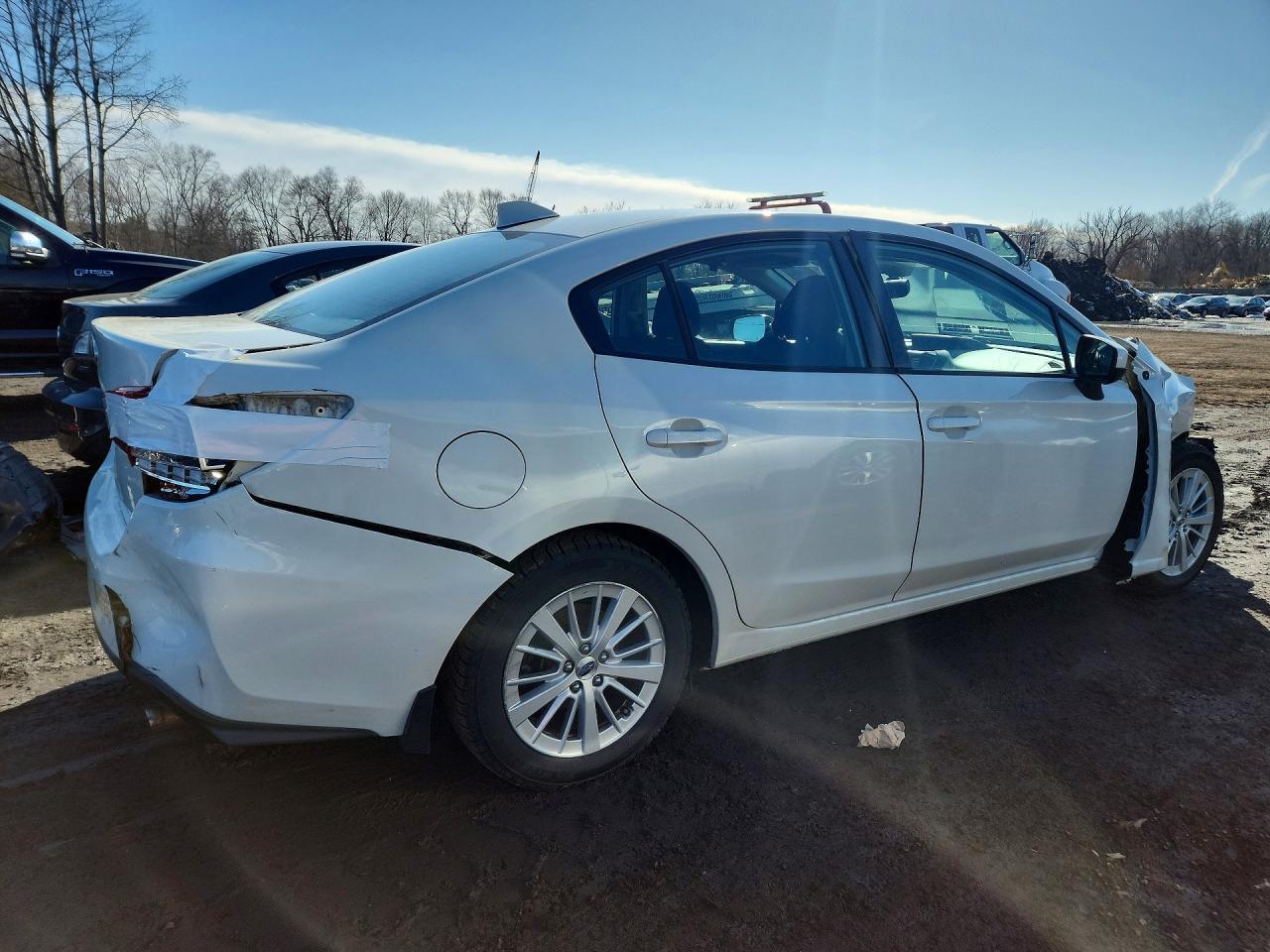2017 Subaru Impreza Premium Plus - Фото 3