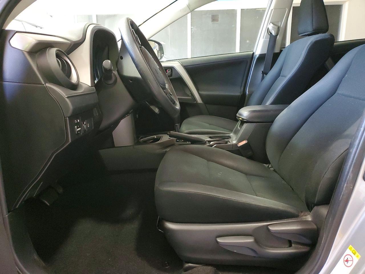 2018 Toyota Rav4 Le - Image 7