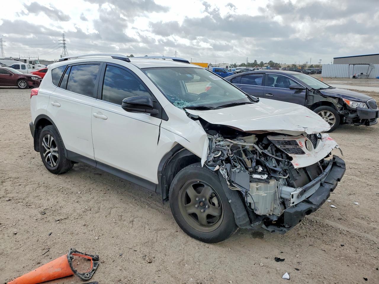 2015 Toyota Rav4 Le - Фото 4
