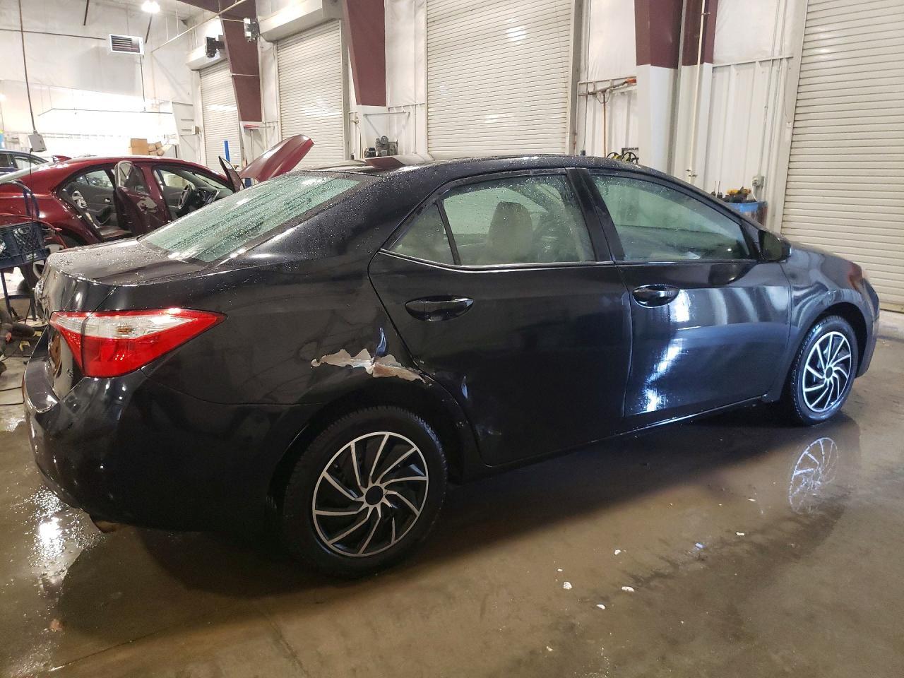 2015 Toyota Corolla Le - Фото 3