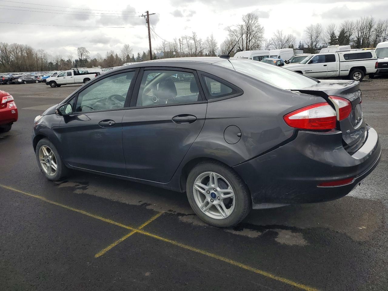 2018 Ford Fiesta Se - Фото 2