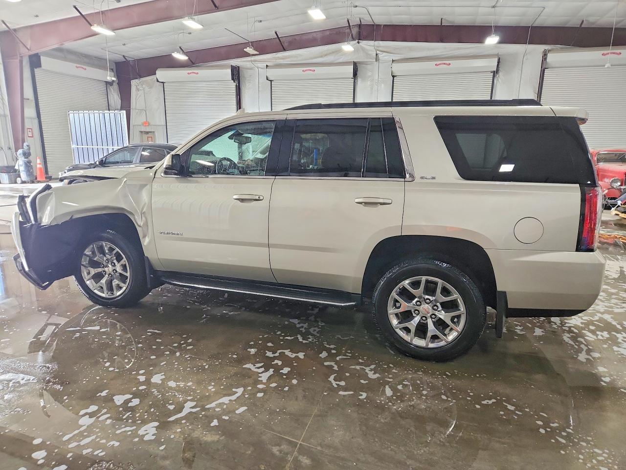 2016 GMC Yukon Sle - Image 2