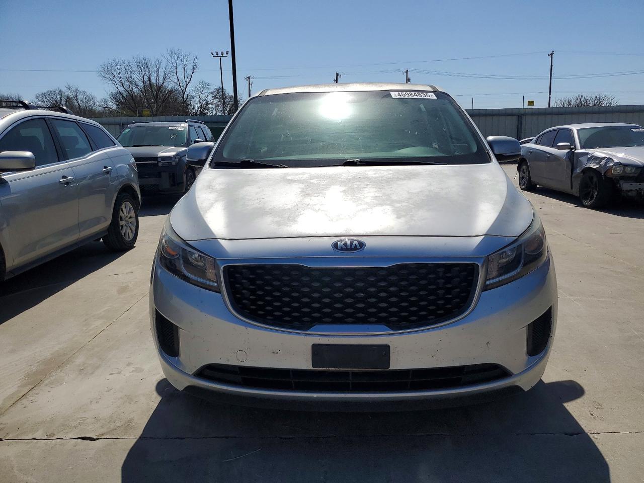 2017 Kia Sedona - Фото 5