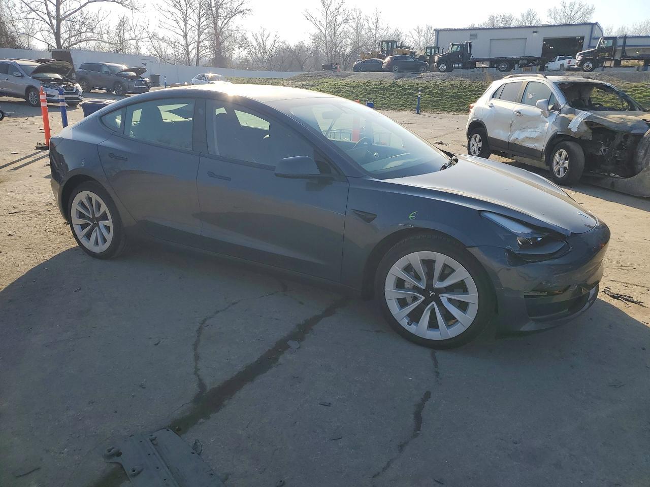 2023 Tesla Model 3 - Image 4