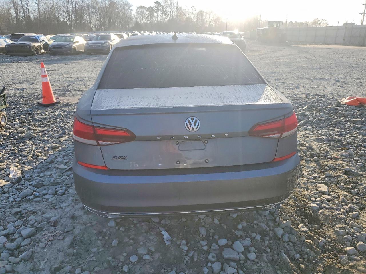 2021 Volkswagen Passat S - Фото 6