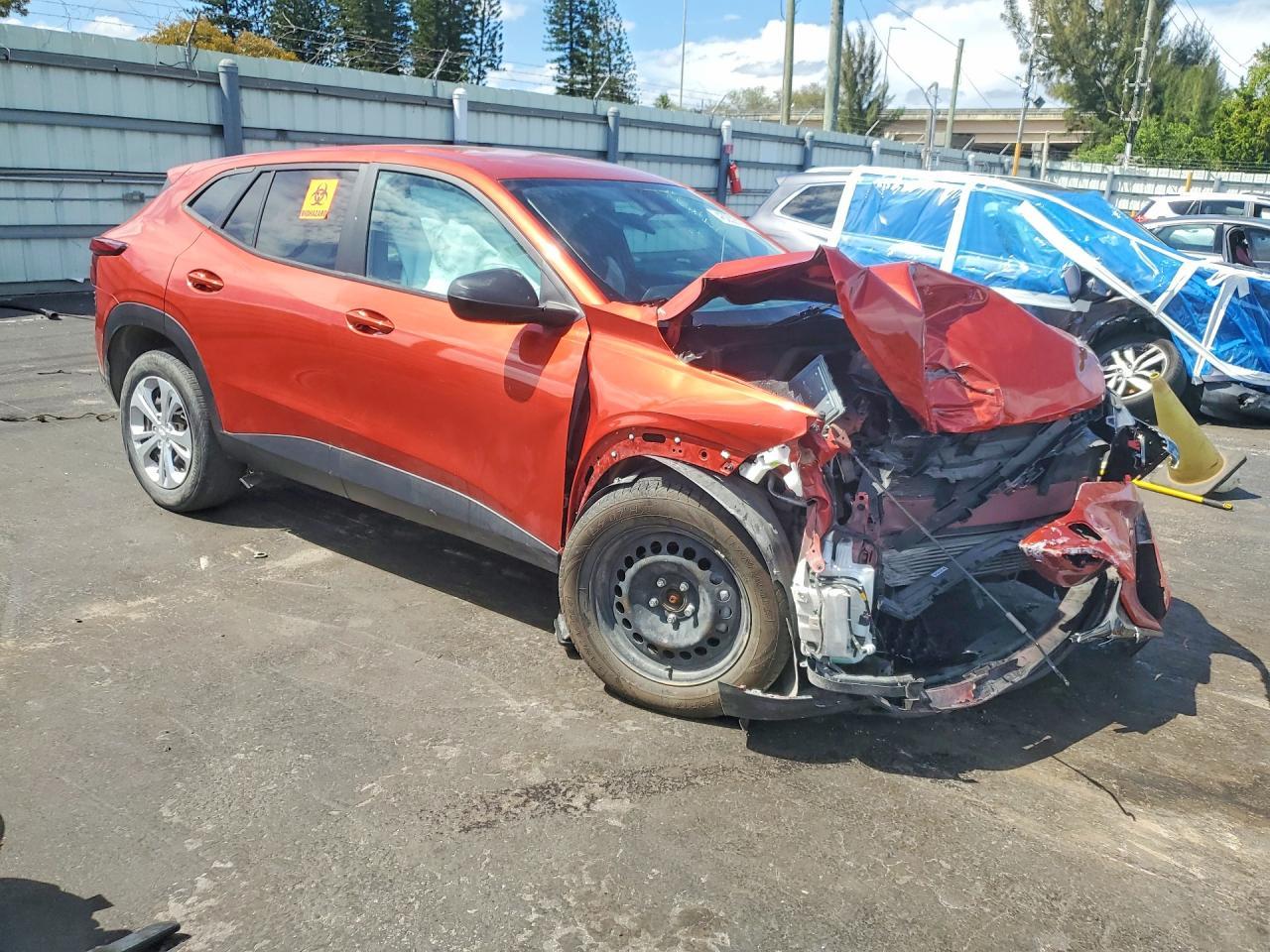2024 Chevrolet Trax Ls - Фото 4