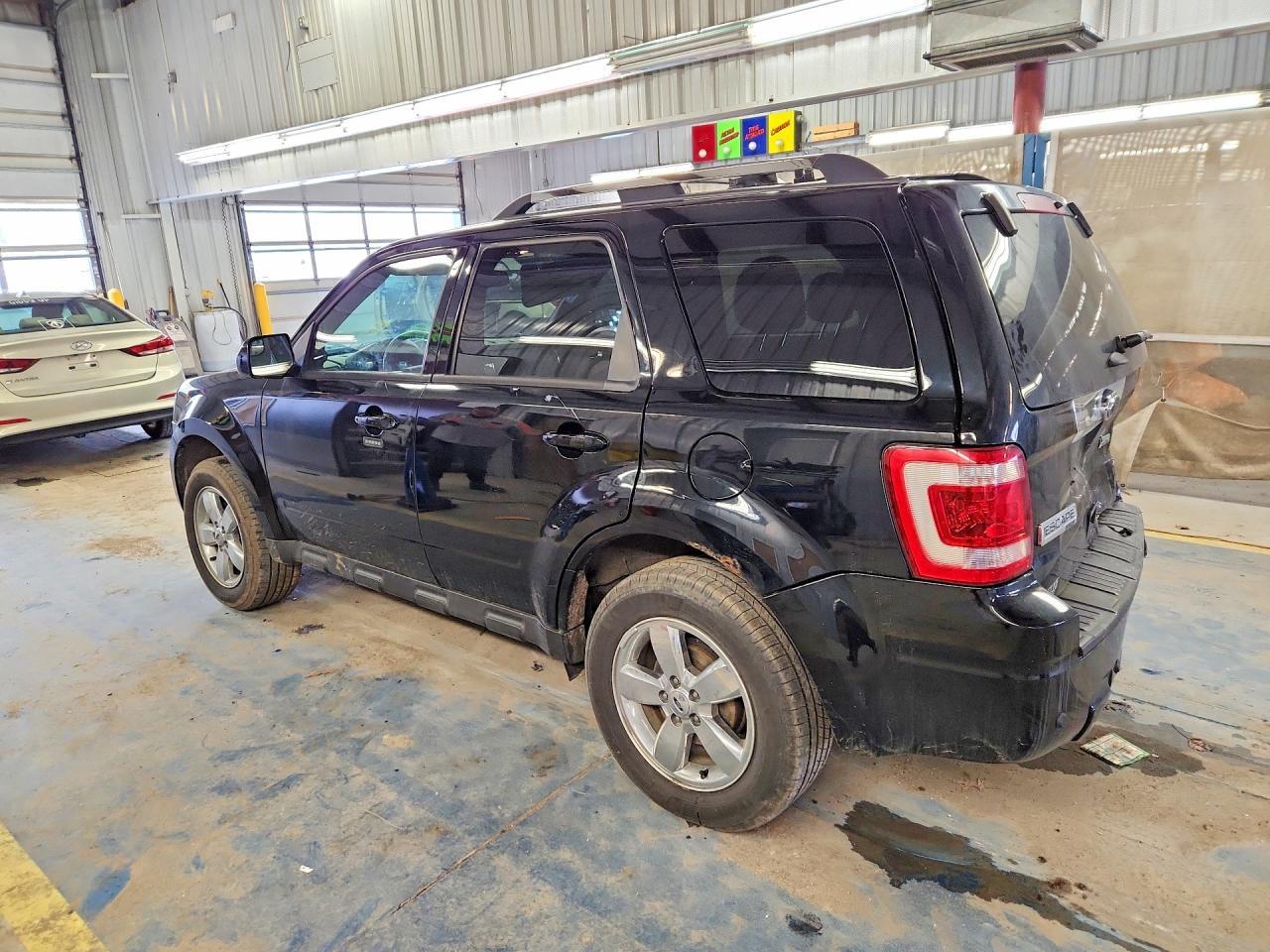 2012 Ford Escape Limited - Фото 2