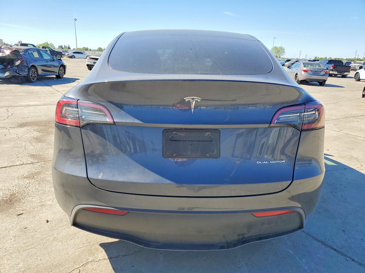 2023 Tesla Model Y - Image 6