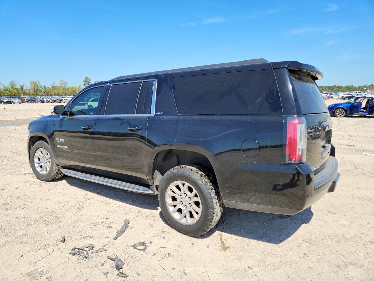 2019 GMC Yukon Xl K1500 Slt - Фото 2