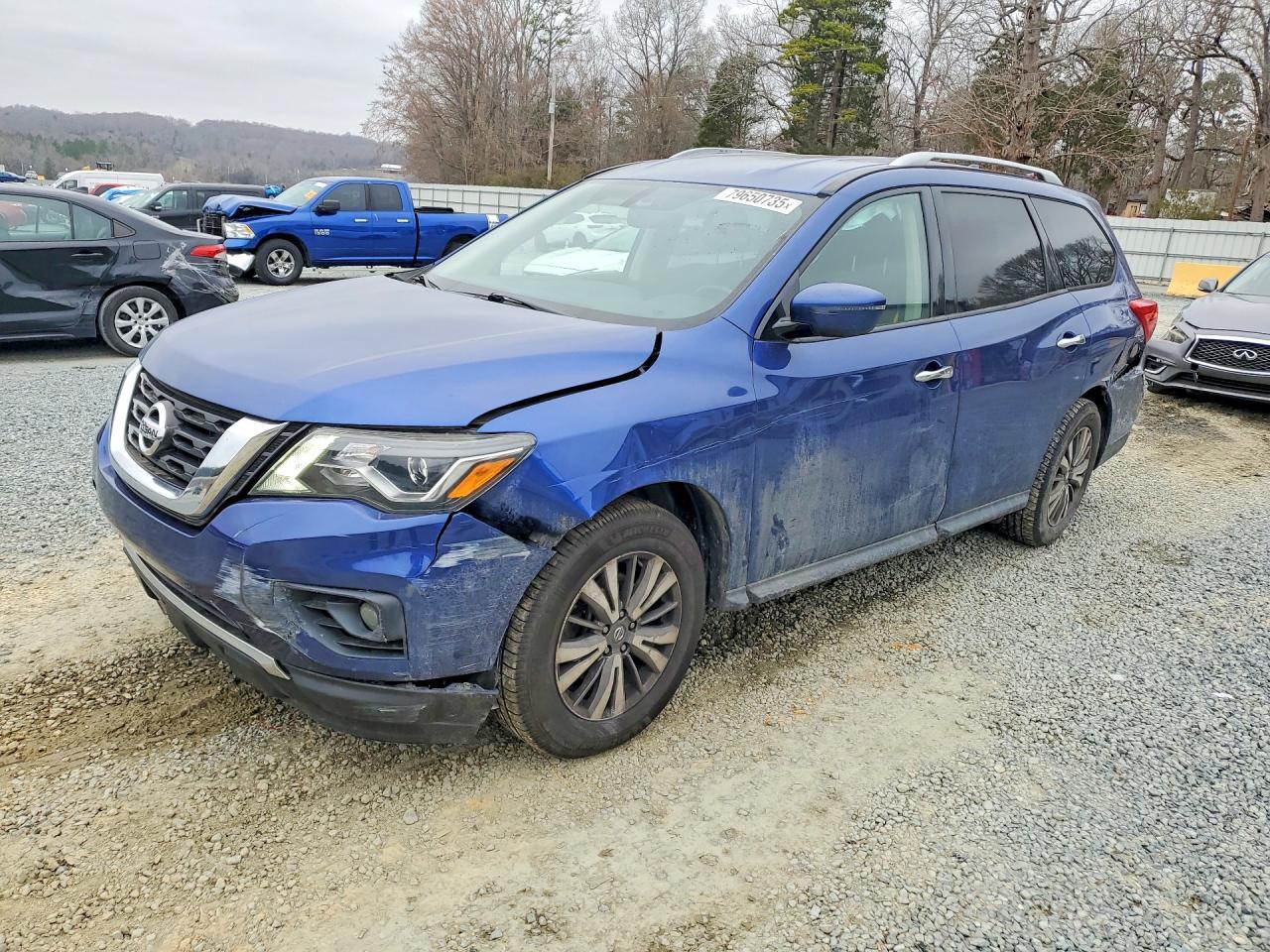 2019 Nissan Pathfinder Sv