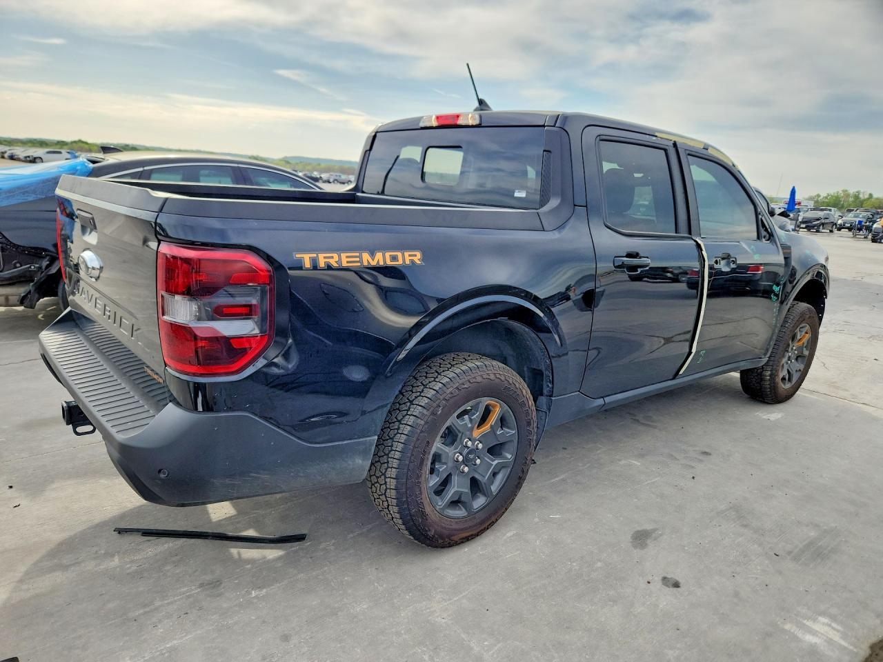 2024 Ford Maverick Lariat Tremor - Image 3
