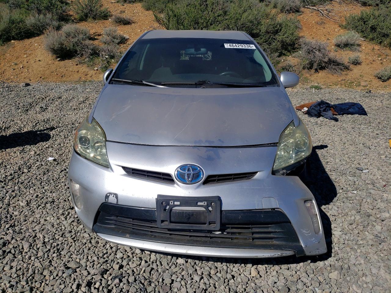 2015 Toyota Prius Two - Image 5