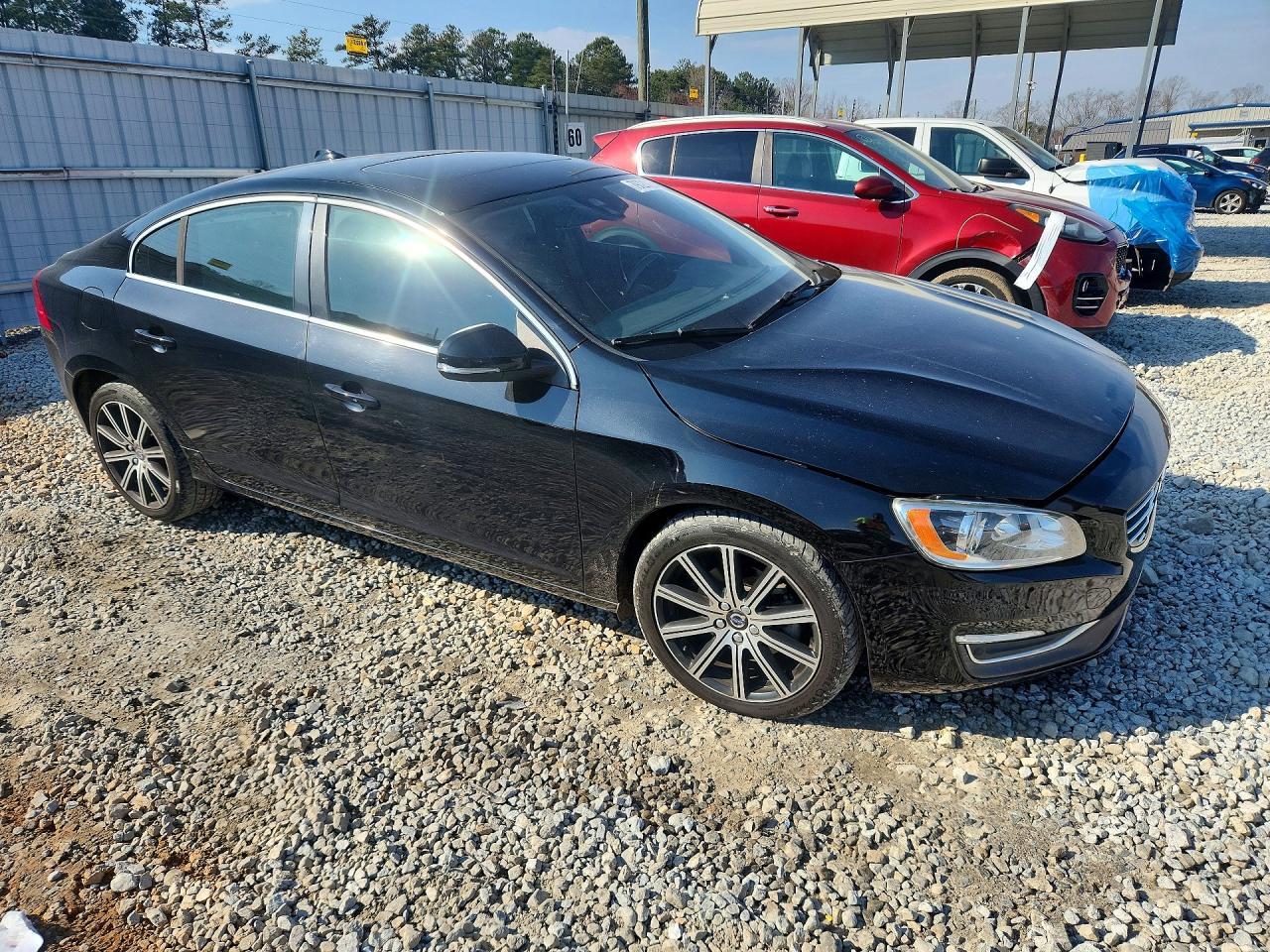 2016 Volvo S60 Premier - Image 4