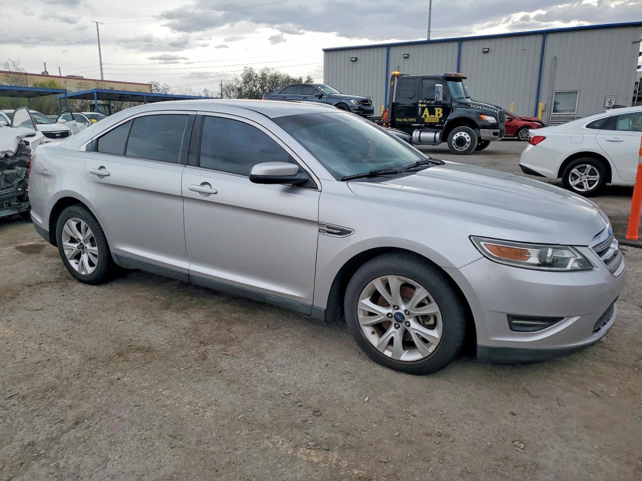 2011 Ford Taurus Sel - Фото 4