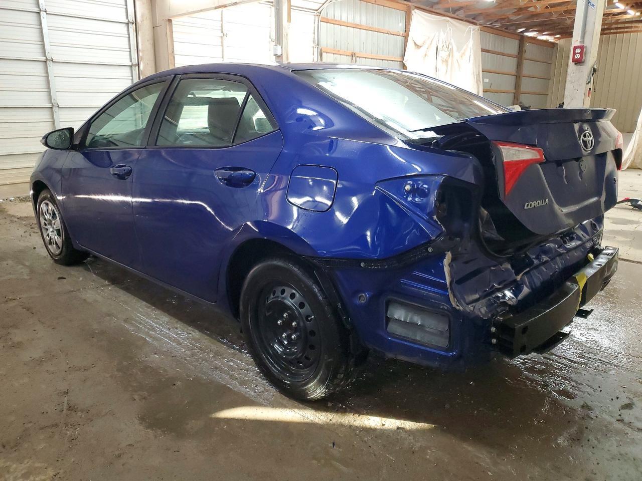 2016 Toyota Corolla S - Фото 2