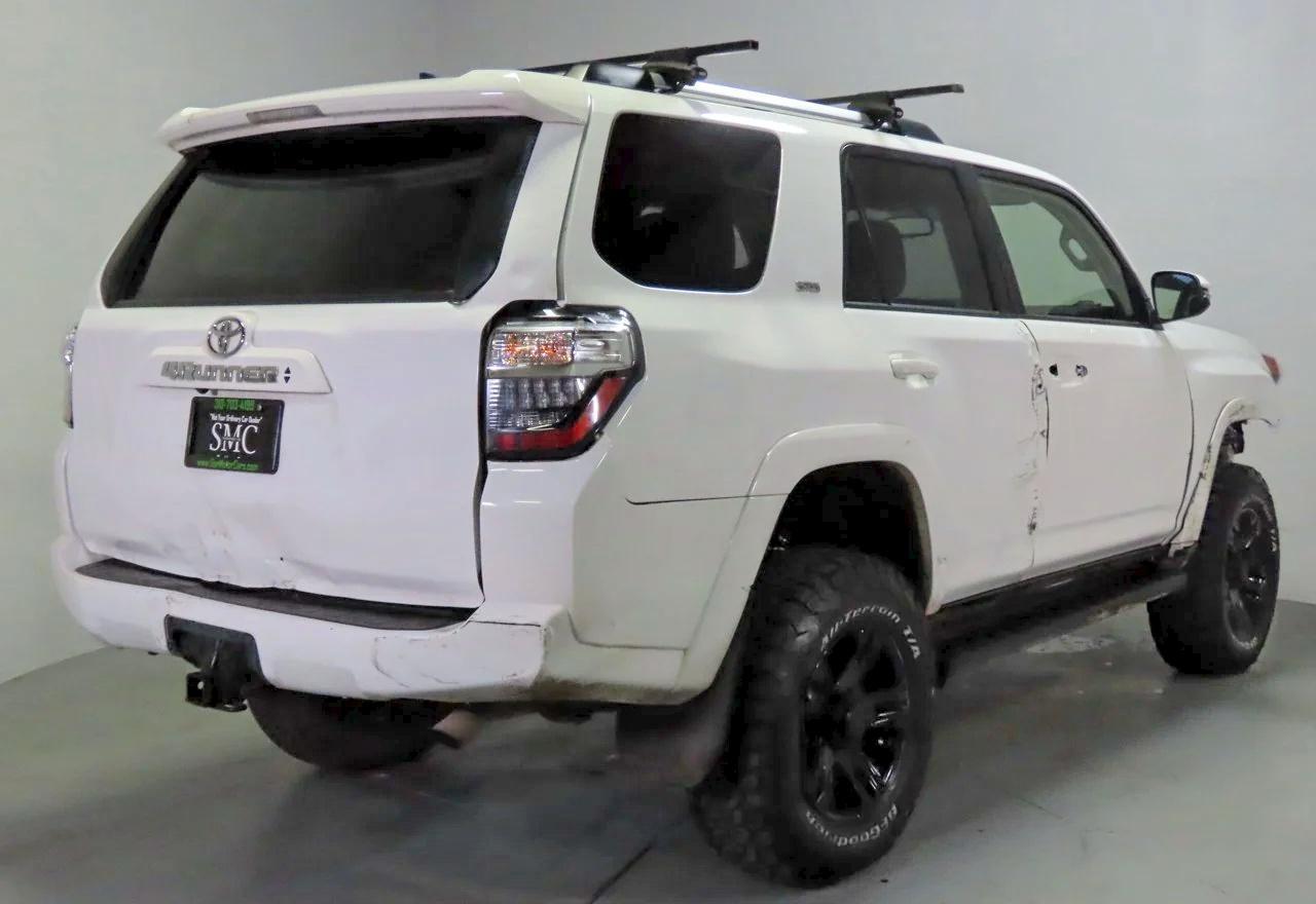 2022 Toyota 4Runner Sr5 Premium - Image 3