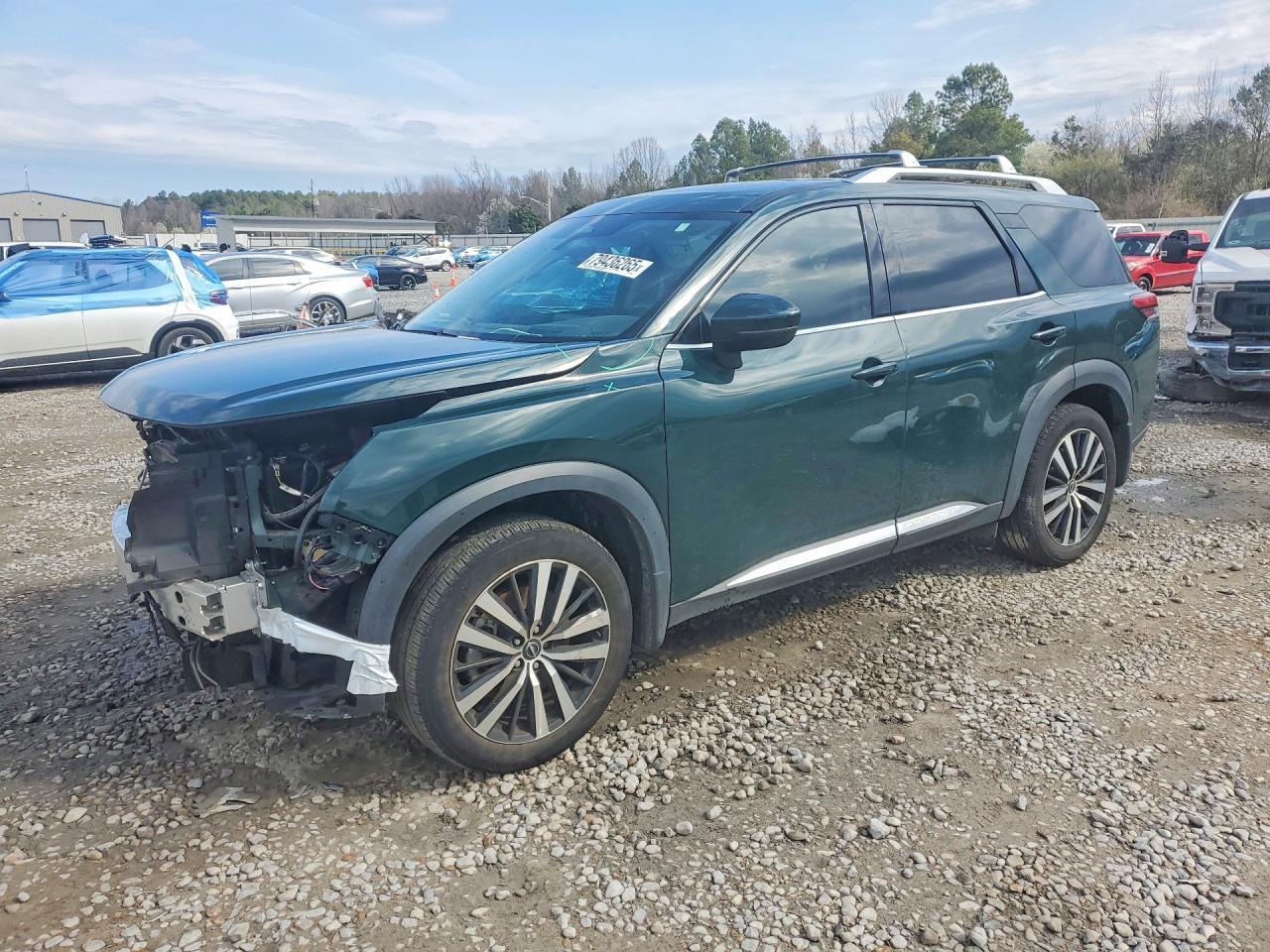 2023 Nissan Pathfinder Platinum