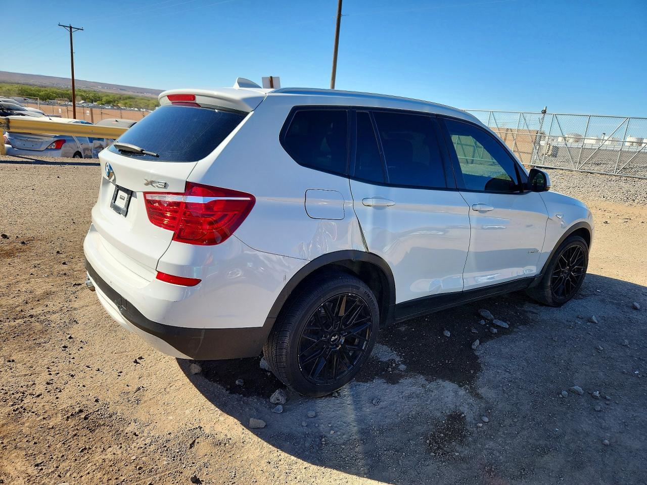 2017 BMW X3 Sdrive28I - Фото 3